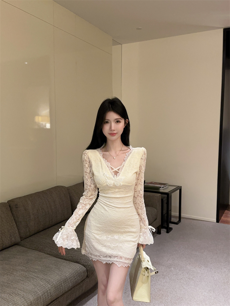 Apricot Lace Bodycon Dress Long Sleeve Women's Slim Fit - Image 3