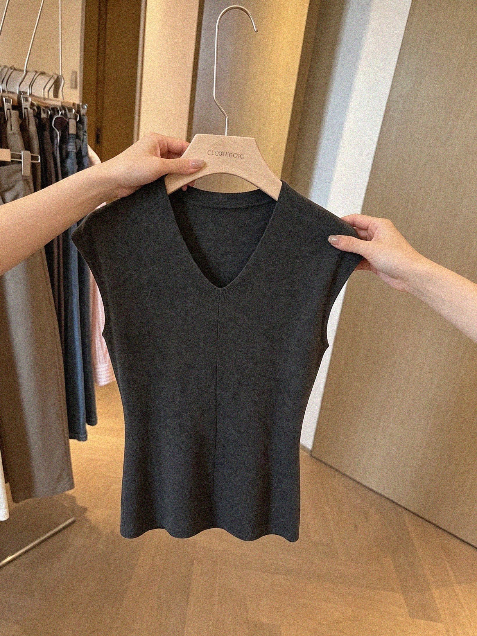 Minimal Korean Style V-Neck Knit T-Shirt with Flutter Sleeves for Women Short Sleeve Slimming Solid Color Base Layer Top - Image 3